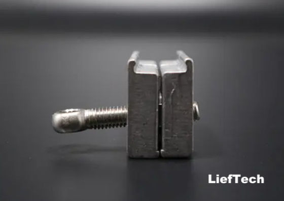 Aksesoris fungsional berlubang ganda dan kit sekrup articulated aluminium ringan aksesoris bergerak
