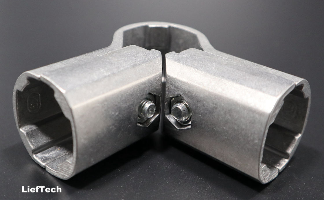 4 Way Aluminium Pipe Connectors ukuran standar 90 derajat Sudut kanan sendi